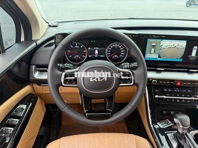 Kia Carnival 2024 2.2D Luxury Trắng 3 vạn KM