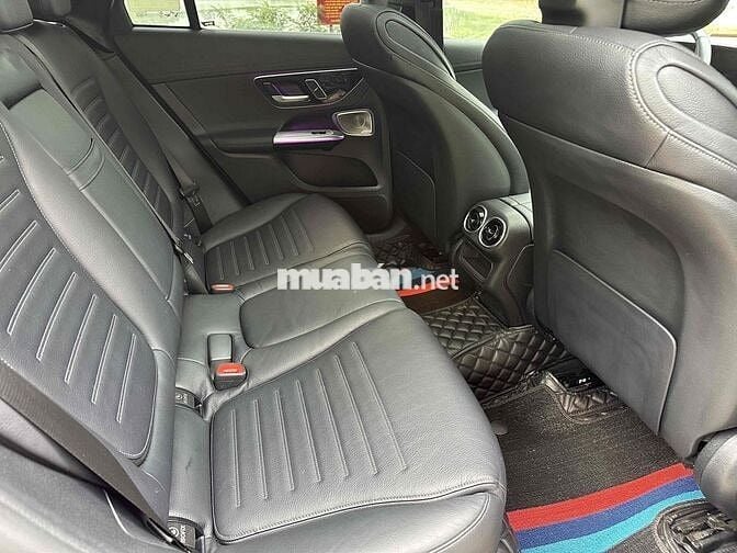 Mercedes-Benz GLC 300 4Matic 2023, đẹp xuất sắc