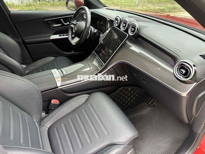 Mercedes-Benz GLC 300 4Matic 2023, đẹp xuất sắc