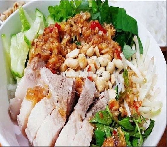 mình cần sang quán bánh xèo miền trung 