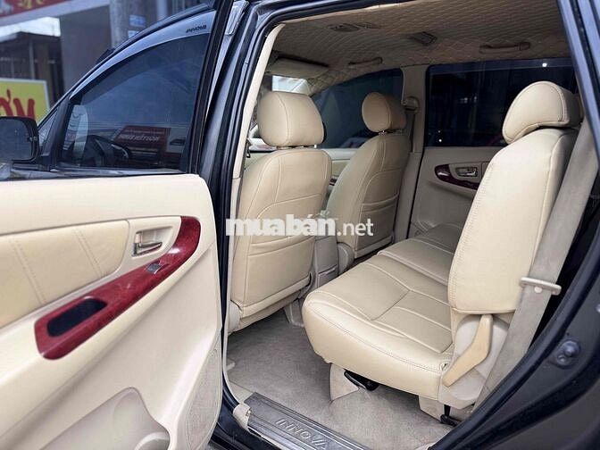 Toyota Innova 2006 Sàn Đen
