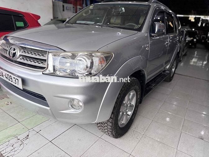 Toyota Fortuner 2009 Xăng