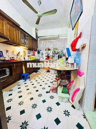 Nhà sổ đỏ gần phố Bạch Mai-Lô góc-35/40m*3T;MT3m;3N-Tầm 5 tỷ