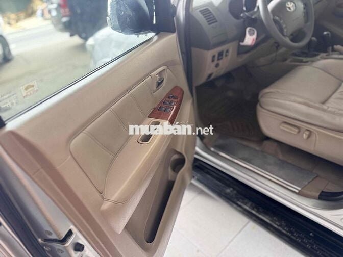 Toyota Fortuner 2009 Xăng