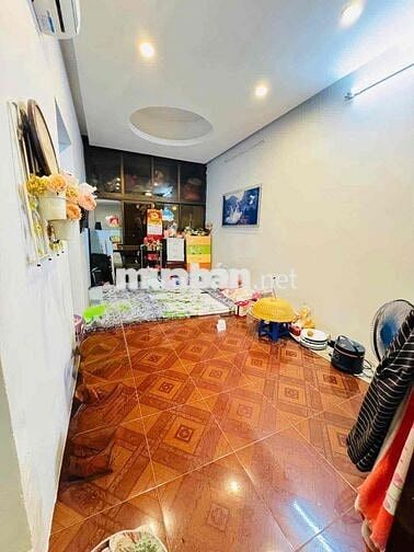 Nhà sổ đỏ gần phố Bạch Mai-Lô góc-35/40m*3T;MT3m;3N-Tầm 5 tỷ