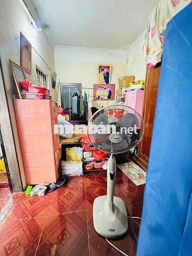 Nhà sổ đỏ gần phố Bạch Mai-Lô góc-35/40m*3T;MT3m;3N-Tầm 5 tỷ