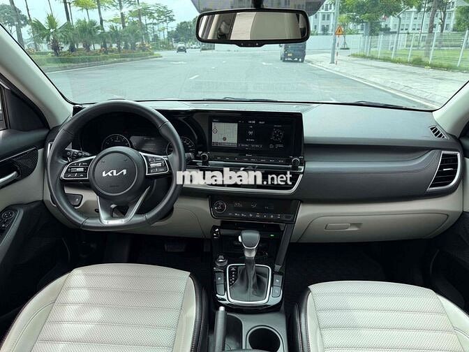 Kia Seltos 1.4 Premium 2023 Trắng 5 vạn KM