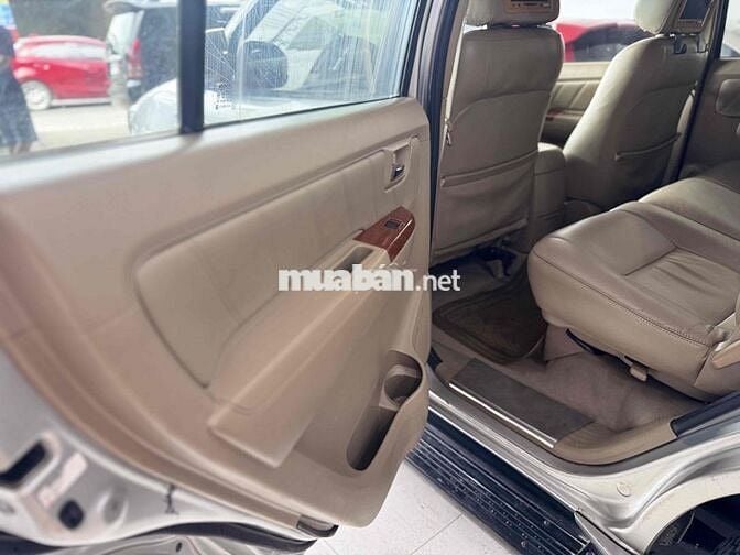 Toyota Fortuner 2009 Xăng