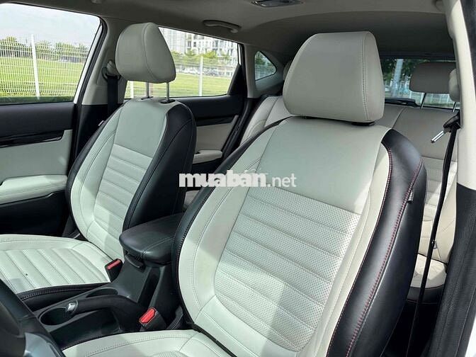 Kia Seltos 1.4 Premium 2023 Trắng 5 vạn KM