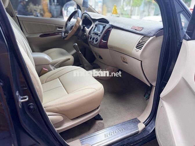 Toyota Innova 2006 Sàn Đen