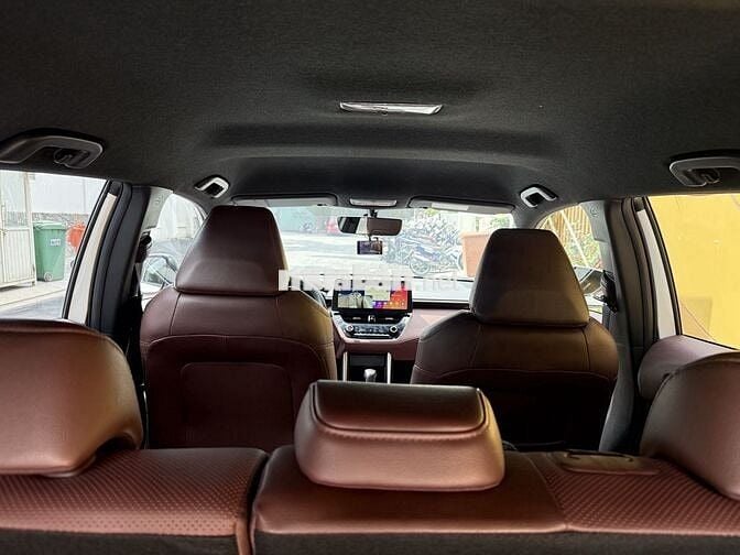 Toyota Corolla Cross 1.8G 2022 Trắng 14.000 km