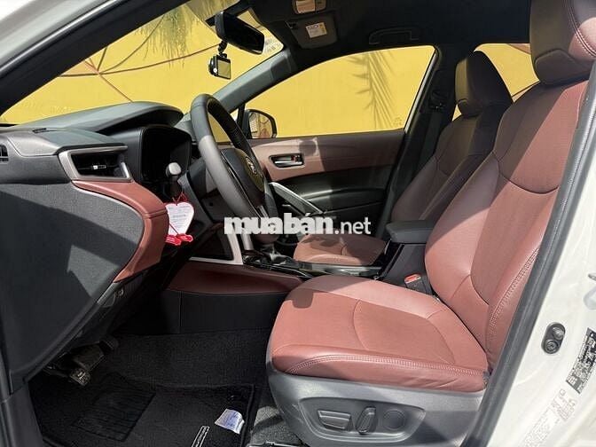 Toyota Corolla Cross 1.8G 2022 Trắng 14.000 km