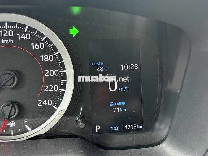 Toyota Corolla Cross 1.8G 2022 Trắng 14.000 km