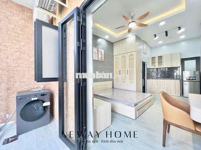STUDIO MỚI XÂY FULL NỘI THẤT SIÊU XỊN - cửa sổ trời - có Bancol