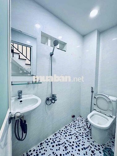 Cho thuê nhà hẻm xe hơi đường Phạm Văn Chiêu