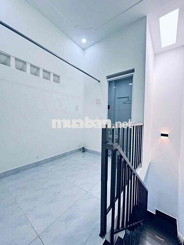 Cho thuê nhà hẻm xe hơi đường Phạm Văn Chiêu