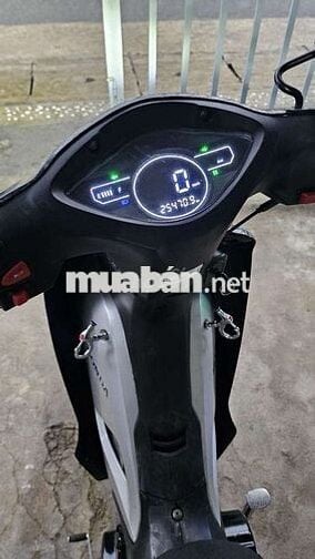 Honda Wave @110 Đen, Bạc 25471 km