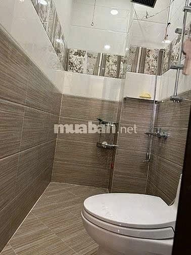 Bán nhà mặt tiền đường số ngay chợ Bình Điền Quận 8, DT 5x16m, 4 tầng