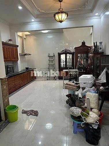 Bán nhà mặt tiền đường số ngay chợ Bình Điền Quận 8, DT 5x16m, 4 tầng