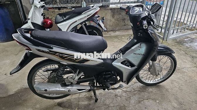 Honda Wave @110 Đen, Bạc 25471 km