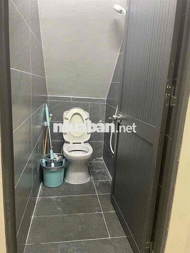 CHO THUÊ NHÀ HẺM XE HƠI, NGUYỄN ĐÌNH CHIỂU,QUẬN 3( 4.1x10) 2 PN,2 WC