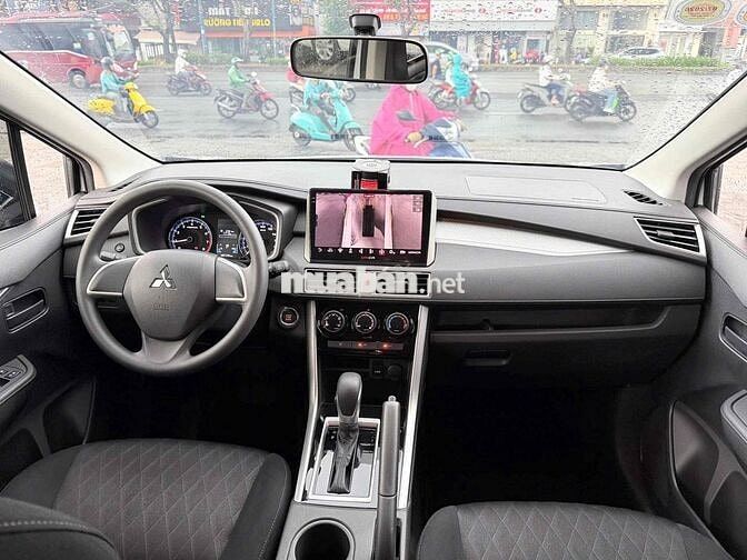 Mitsubishi Xpander AT ECO - Odo 7.100KM