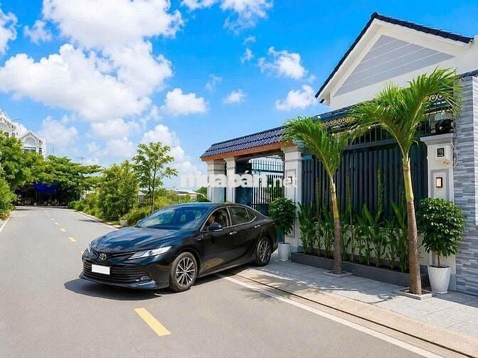 Chủ Gửi: Căn biệt thự mái thái mặt tiền đường thới tam thôn 14 Tphcm