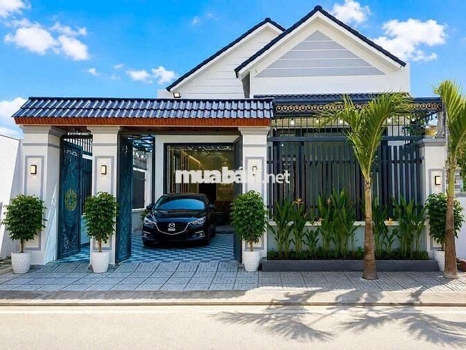 Chủ Gửi: Căn biệt thự mái thái mặt tiền đường thới tam thôn 14 Tphcm
