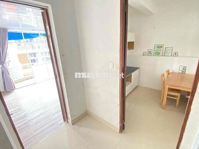 1 PN TÁCH BẾP BAN CÔNG RIÊNG SIÊU BỰ 40m2 NGAY NGÃ 5 CHUỒNG CÚN