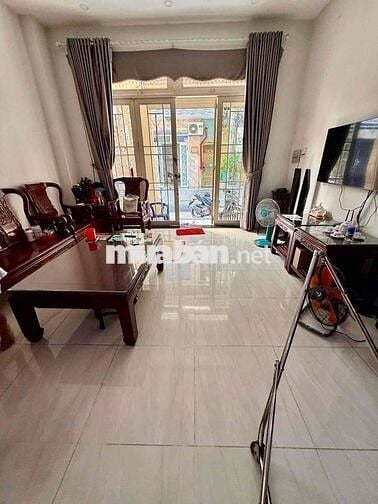BÁN NHÀ TRƯỜNG CHINH- 8,2 TỶ- 50M2- NGANG 4,5M2.