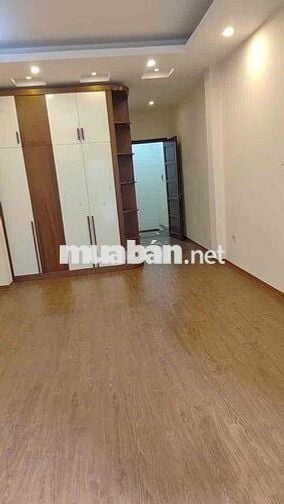 Cho Thuê Nhà Ngọc Thuỵ 4Tầng 3PN,ôtô 7chỗ vào tận nhà, ngõ ô tô tránh,
