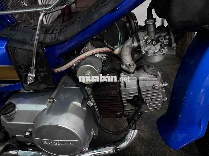 Honda Dream Trung Quốc màu Xanh