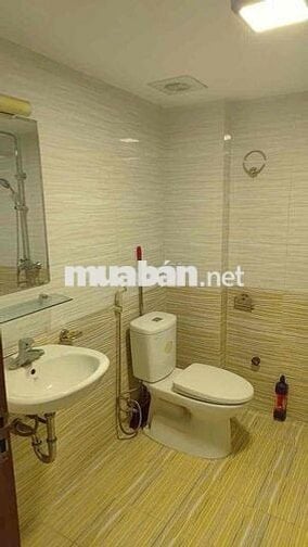 Cho Thuê Nhà Ngọc Thuỵ 4Tầng 3PN,ôtô 7chỗ vào tận nhà, ngõ ô tô tránh,