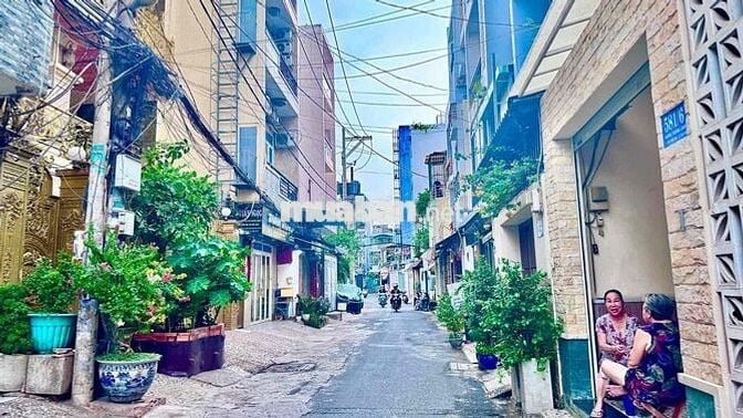 BÁN NHÀ TRƯỜNG CHINH- 8,2 TỶ- 50M2- NGANG 4,5M2.