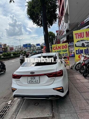 Kia Cerato Luxury Trắng 5 chỗ