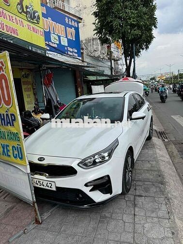 Kia Cerato Luxury Trắng 5 chỗ