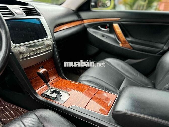 Toyota Camry 3.5Q V6 bản full option