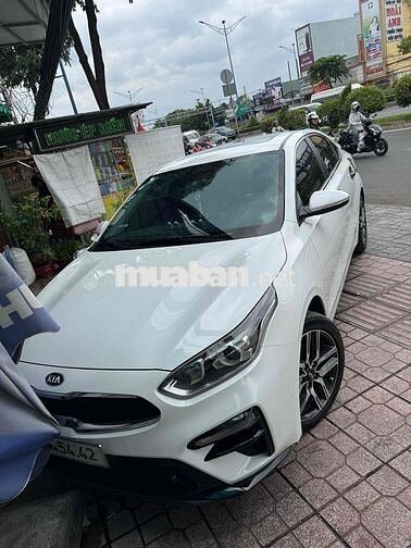 Kia Cerato Luxury Trắng 5 chỗ