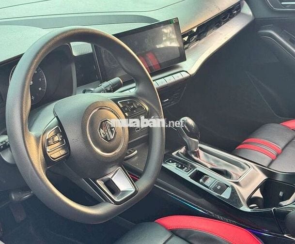 MG5 STD 2024 XE GIA ĐÌNH LƯỚT LÊN NHIỀU ĐỒ CHƠI