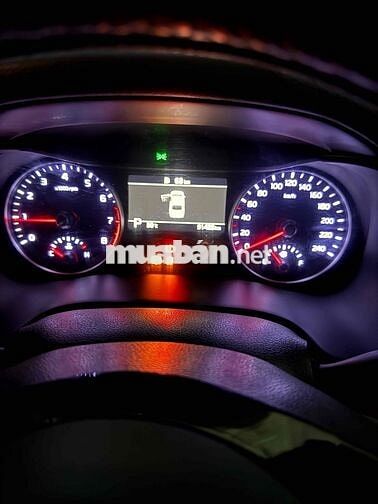 Kia Cerato Luxury Trắng 5 chỗ