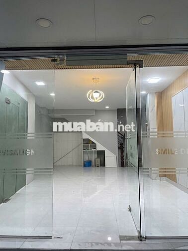 Nhà 2 Mặt Tiền Hẻm Lớn Đường Lạc Long Quân Giá Tốt.