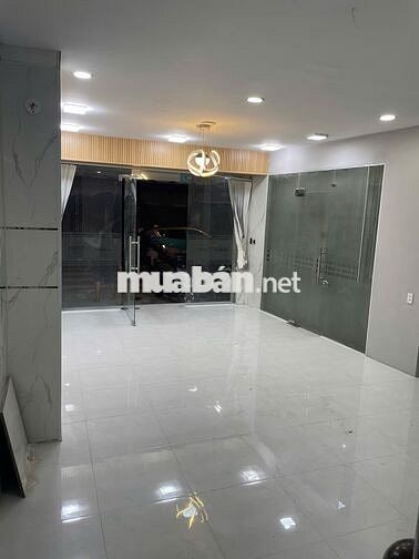 Nhà 2 Mặt Tiền Hẻm Lớn Đường Lạc Long Quân Giá Tốt.