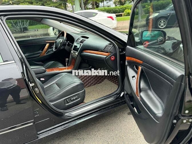 Toyota Camry 3.5Q V6 bản full option