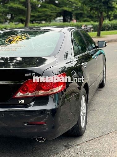 Toyota Camry 3.5Q V6 bản full option