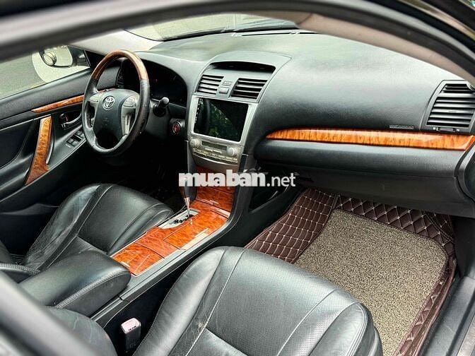 Toyota Camry 3.5Q V6 bản full option