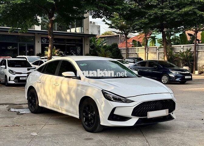MG5 STD 2024 XE GIA ĐÌNH LƯỚT LÊN NHIỀU ĐỒ CHƠI