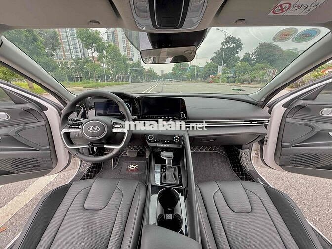 Hyundai Elantra 2024 1.6 đặc biệt Trắng