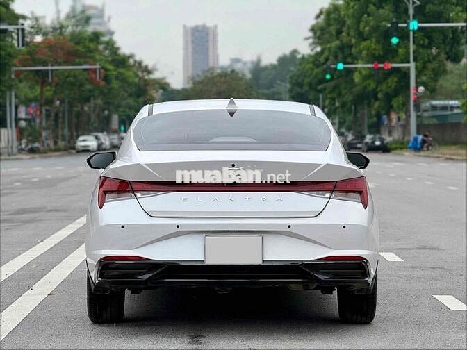 Hyundai Elantra 2024 1.6 đặc biệt Trắng