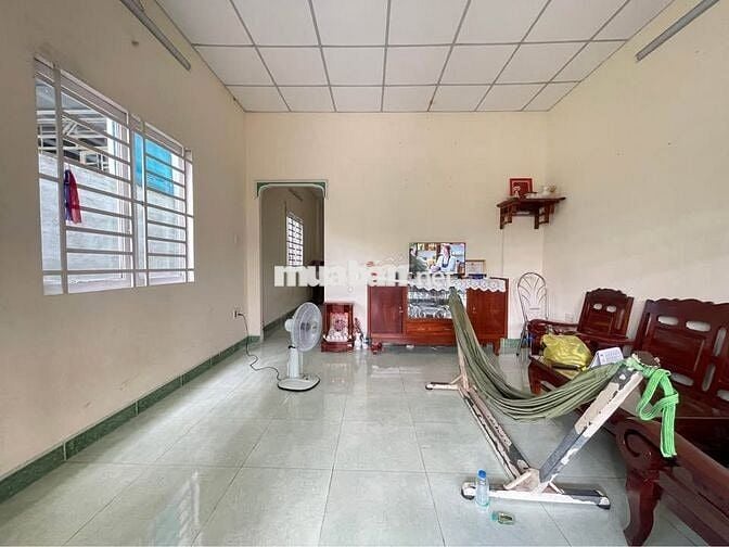 BÁN NHÀ!!! 144m2(5x29)giá 1tỷ150 đường nhựa tới nhà cách ql22 chỉ 500m