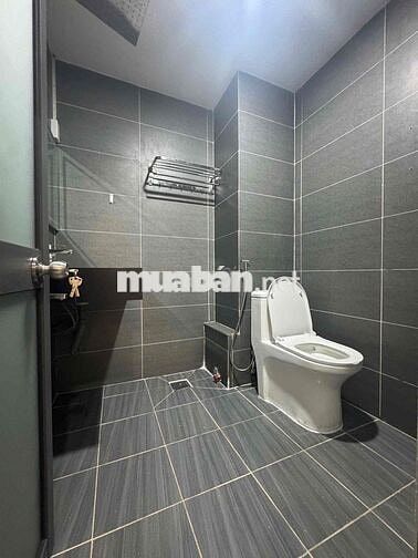 TRỐNG LẠI PHÒNG ĐẦY ĐỦ NỘI THẤT NGAY CUỐI NGUYỄN OANH